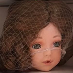 Paradise Galleries Julie by Phyllis Wright porcelain doll